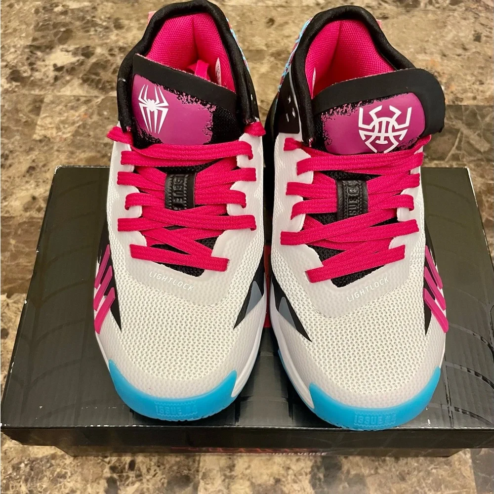 GIRLS' ADIDAS X MARVEL D.O.N. ISSUE #4 SPIDER-GWEN BASKETBALL SIZE 13K - Picture 1 of 8